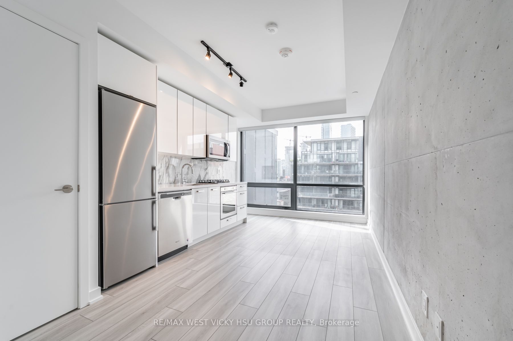 458 Richmond St W, #806