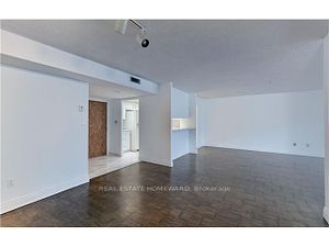 71 Charles St E, #302