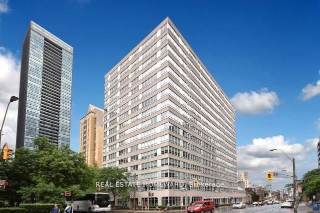 71 Charles St E, #302