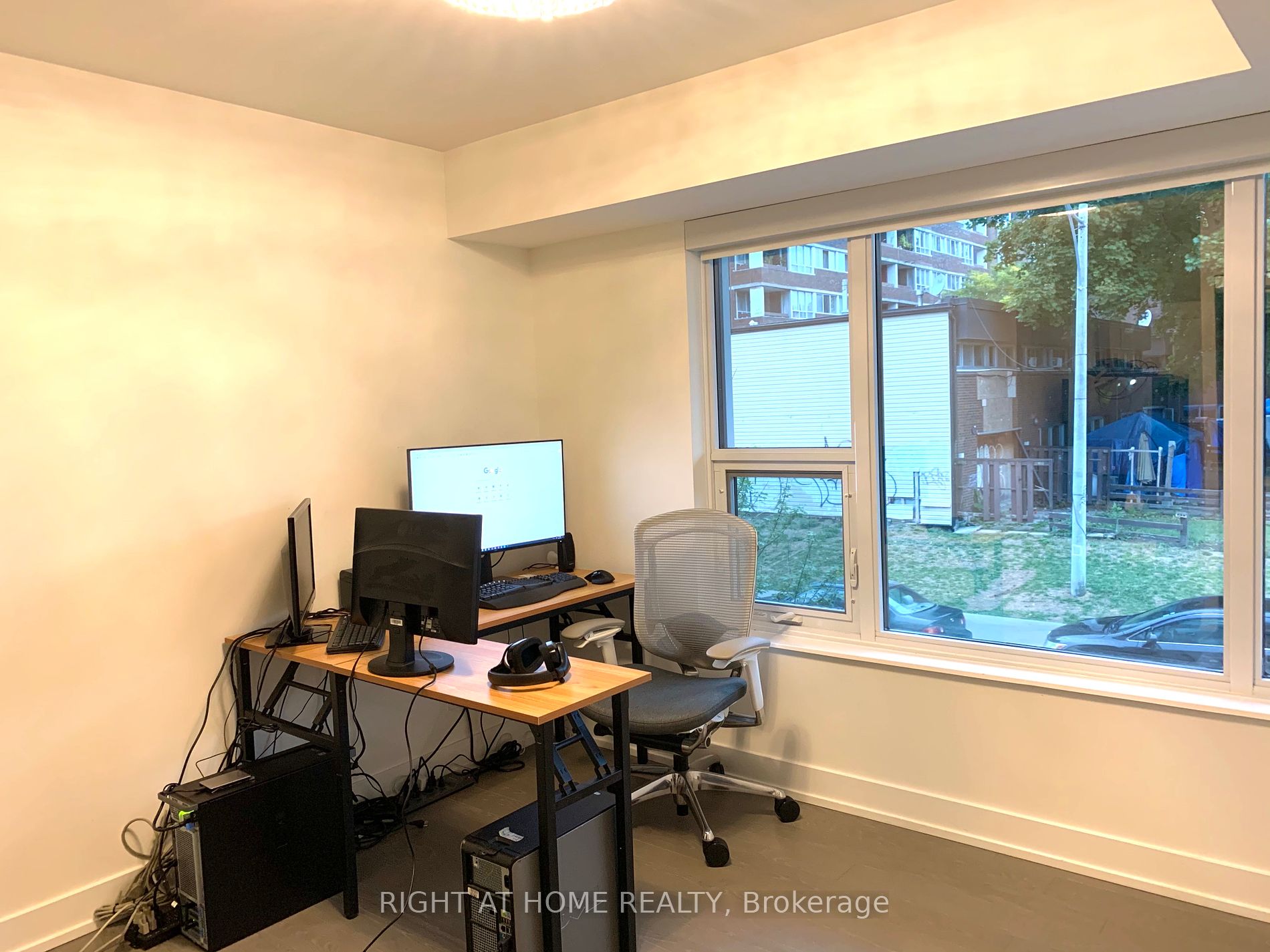 80 Vanauley Street, #110