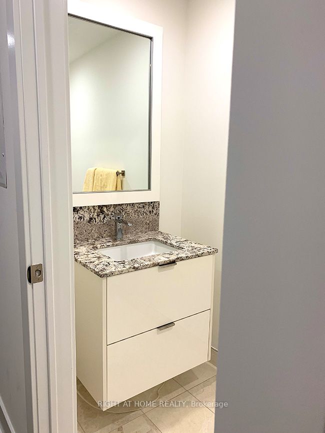 80 Vanauley Street, #110