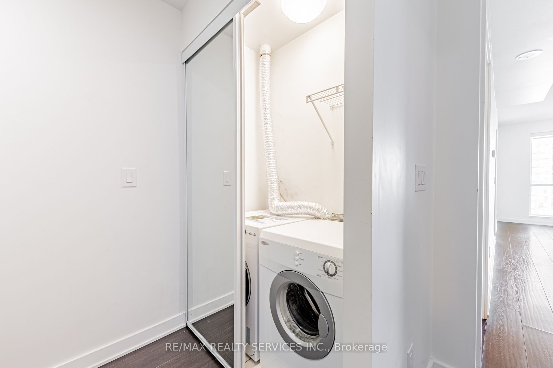 170 Sumach Street, #1207