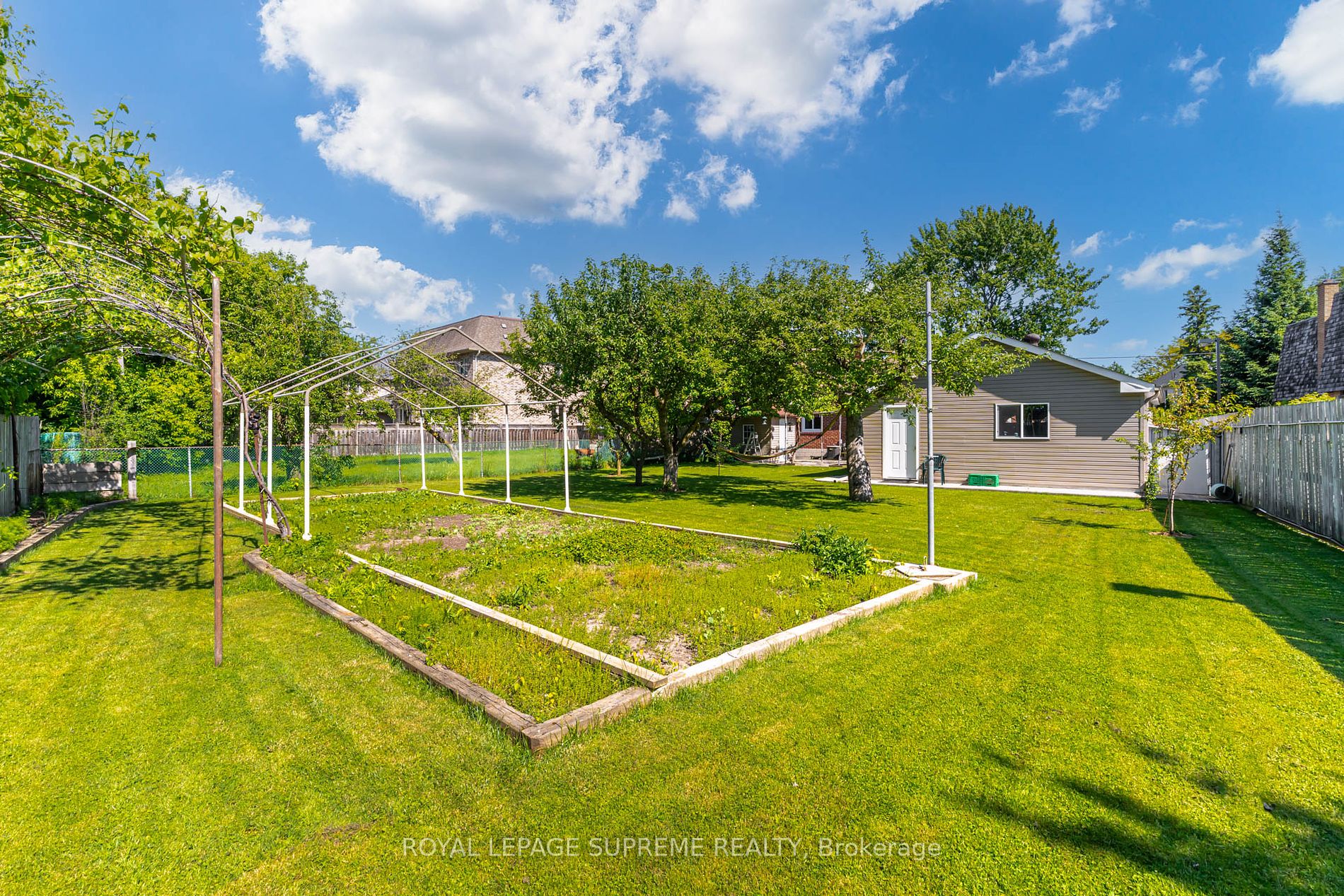 74 Roberta Dr