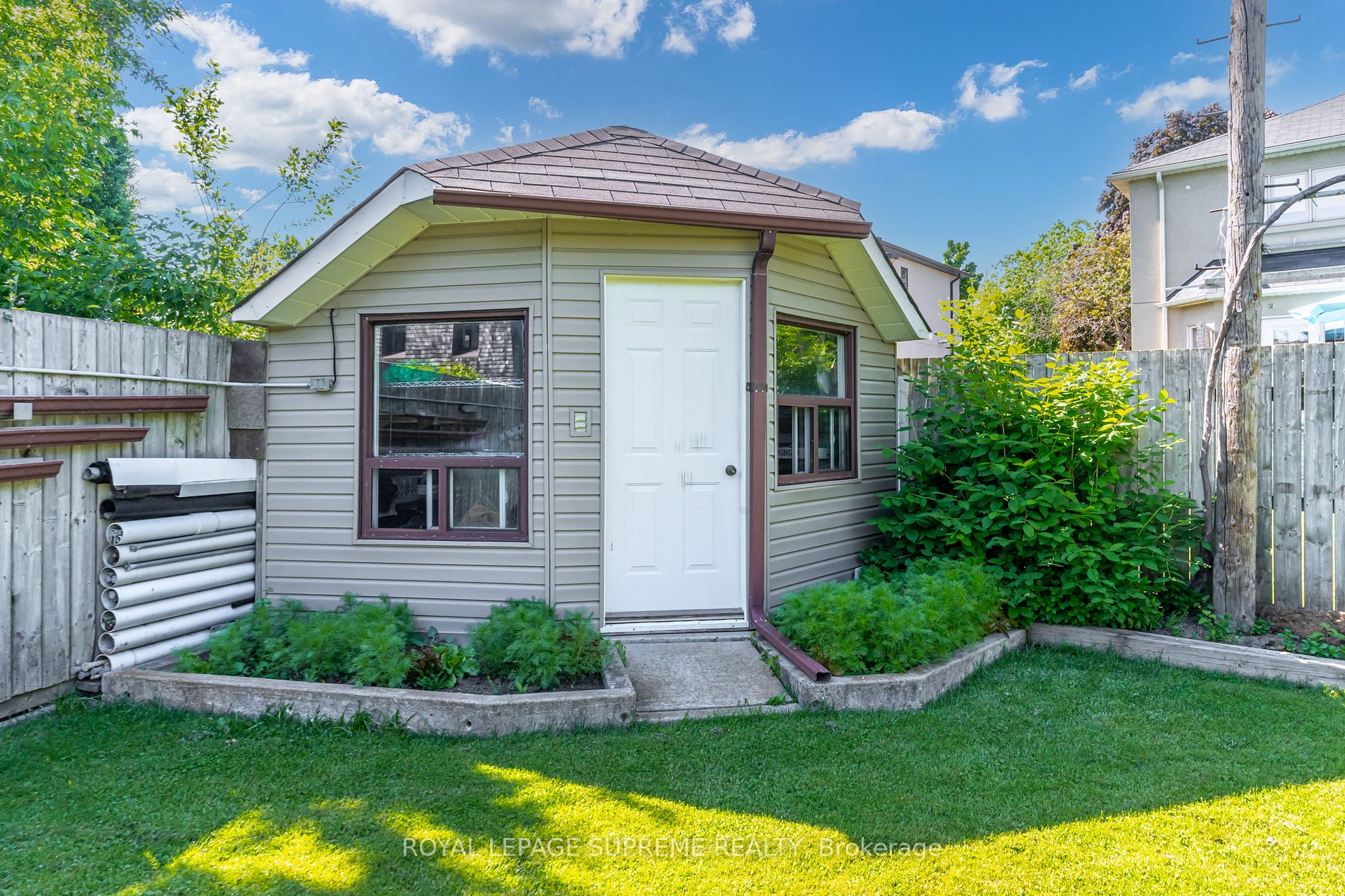 74 Roberta Dr