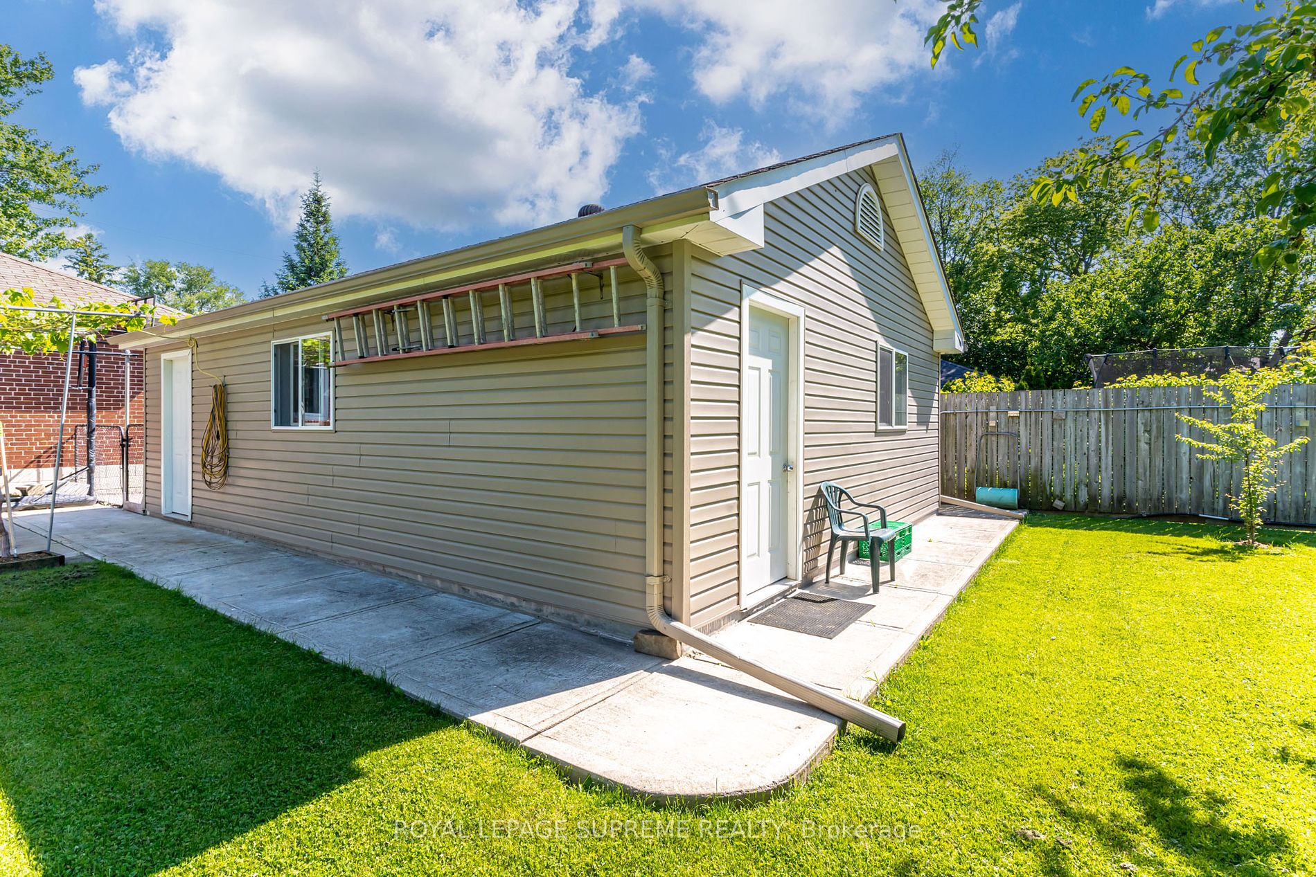 74 Roberta Dr