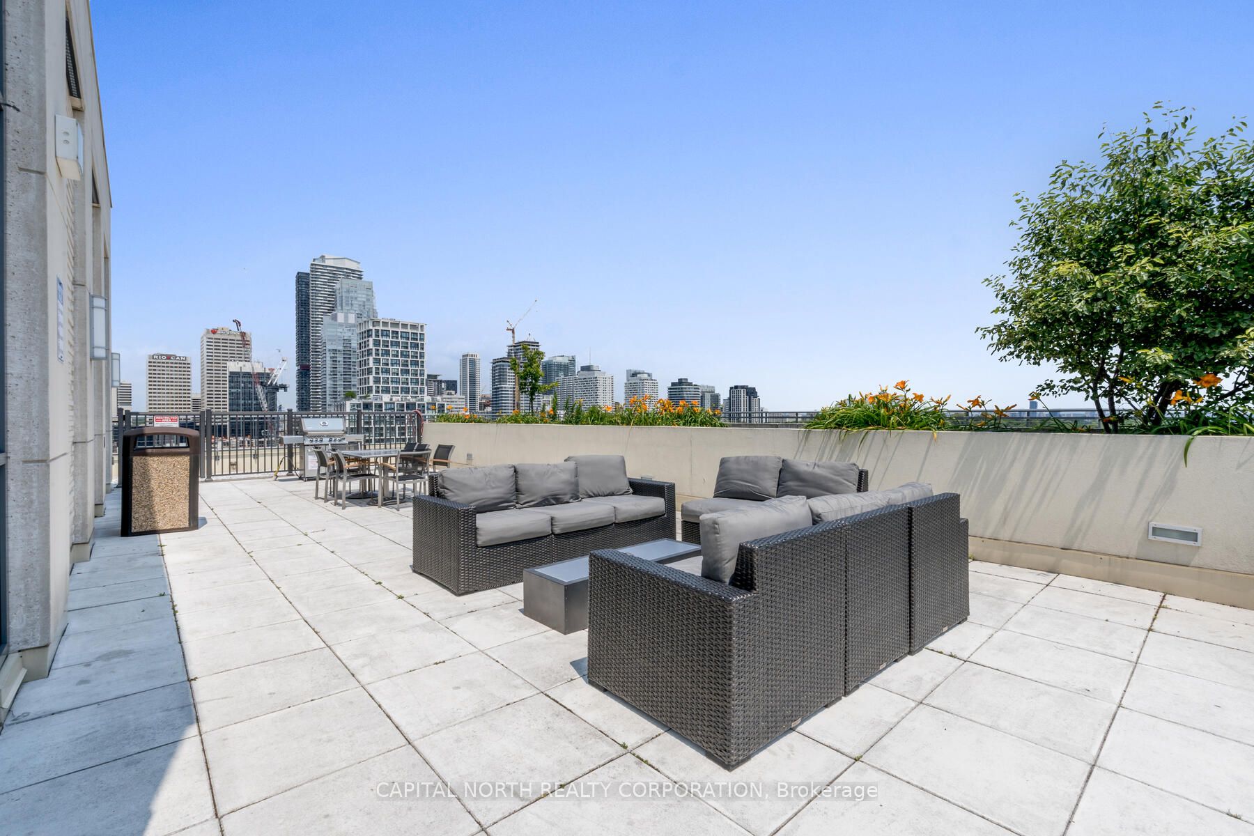 23 Glebe Rd W, #416