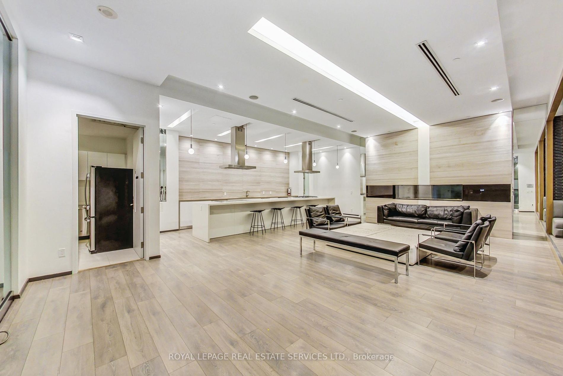 1030 King Street W #407