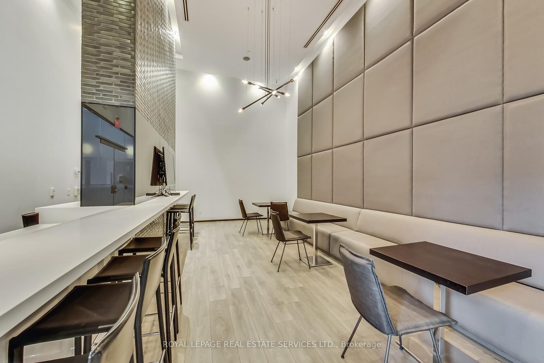 1030 King Street W #407
