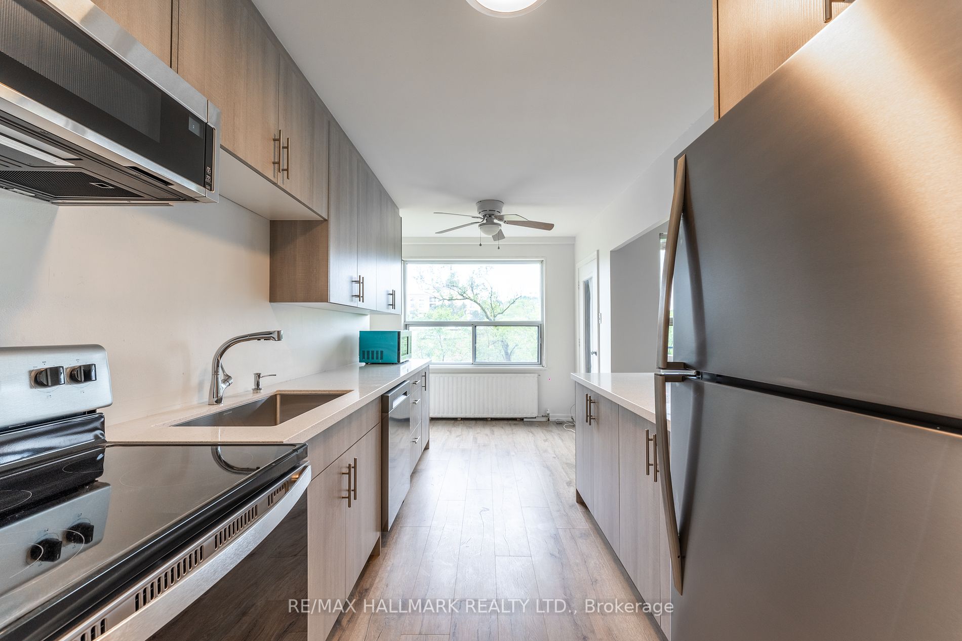 660 Eglinton Ave, #408