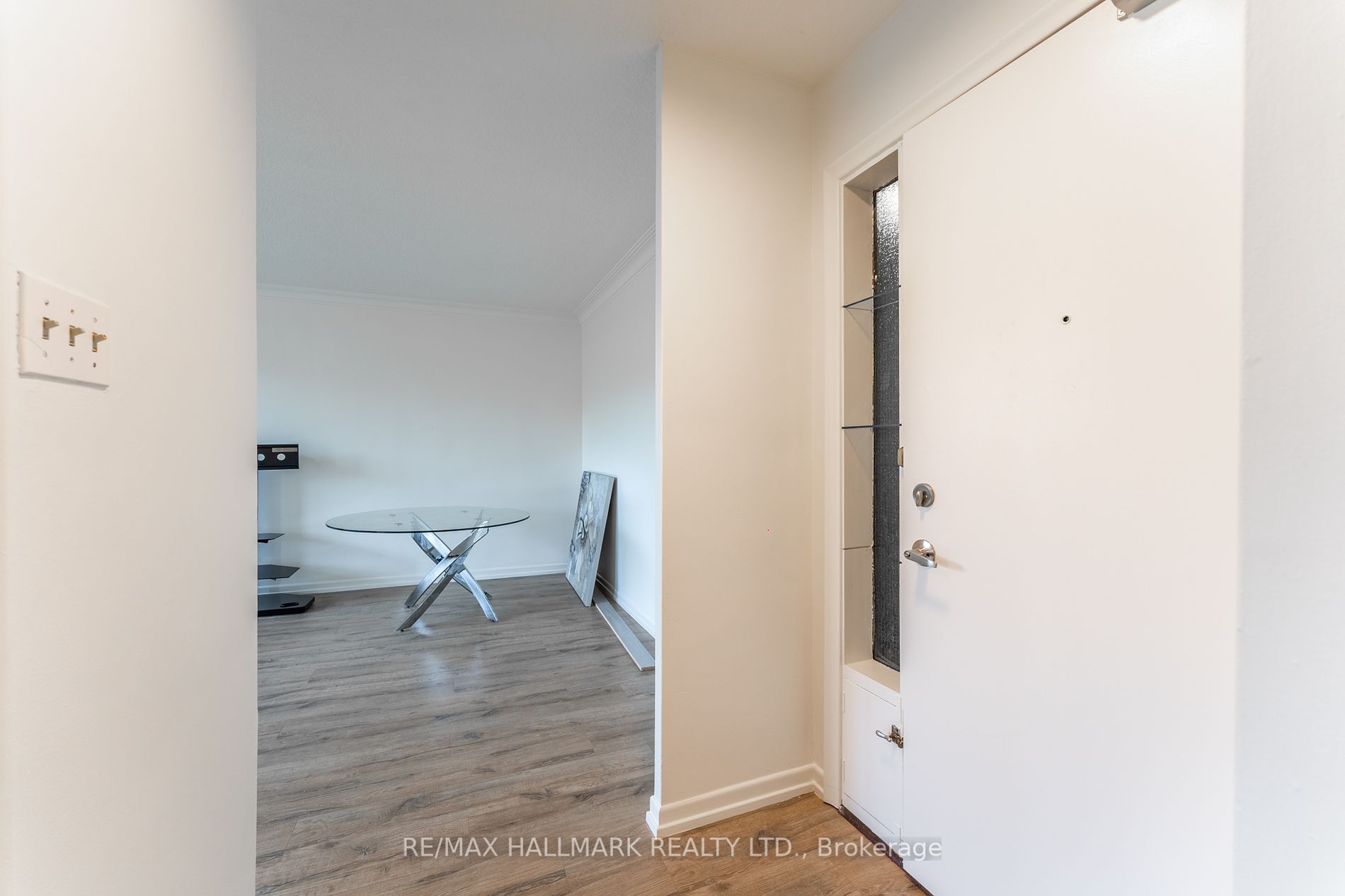 660 Eglinton Ave, #408
