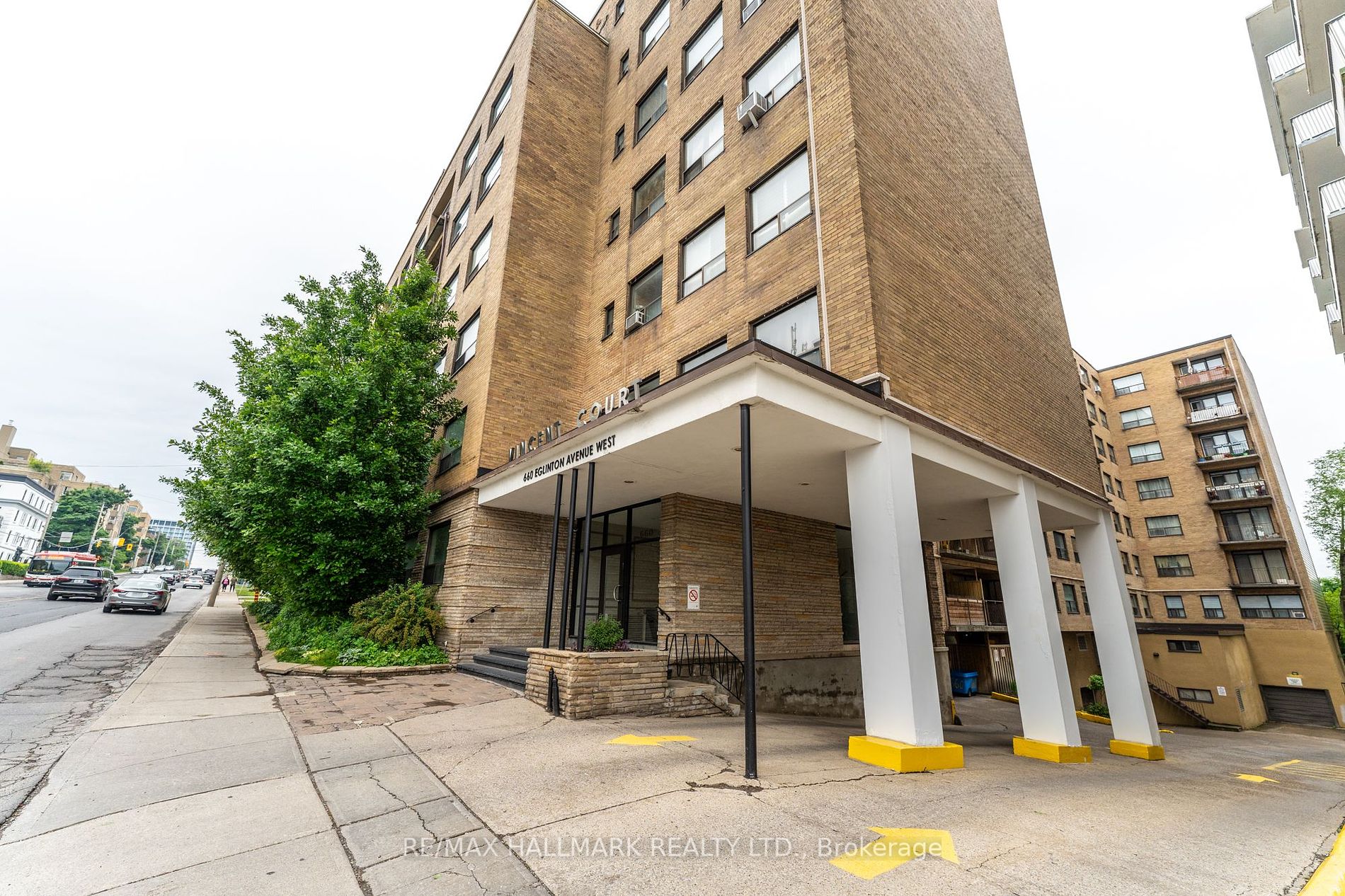 660 Eglinton Ave, #408