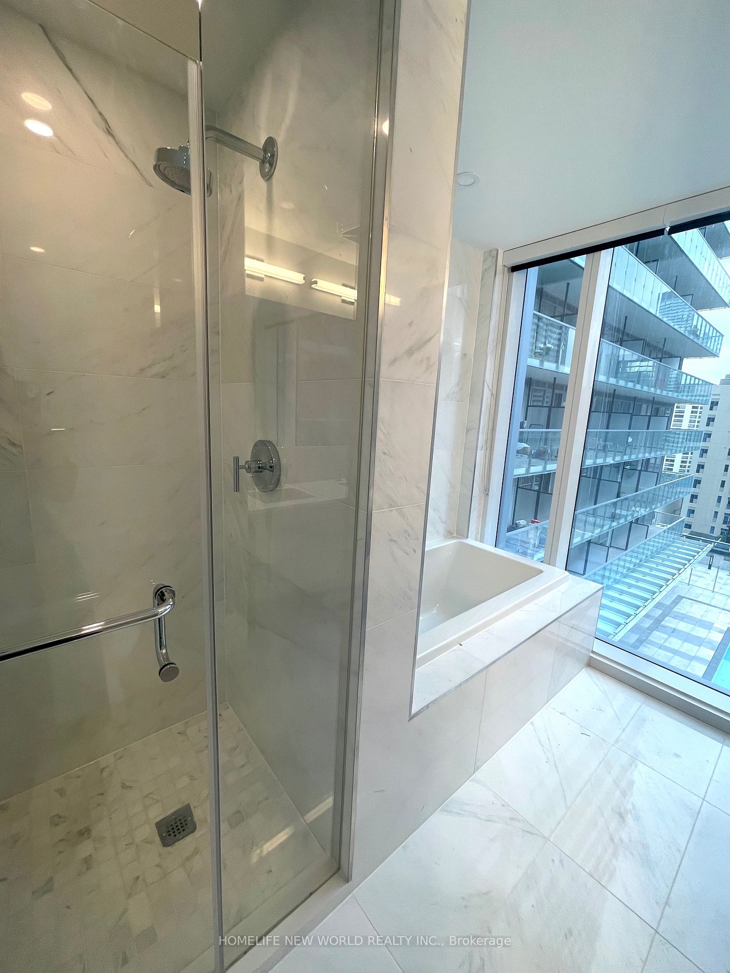 1 Gloucester Street #915
