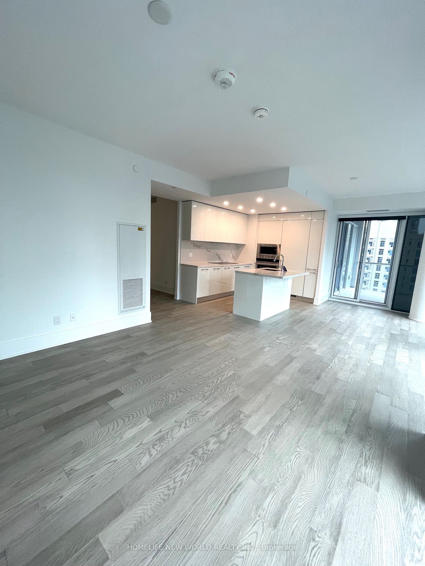 1 Gloucester Street #915