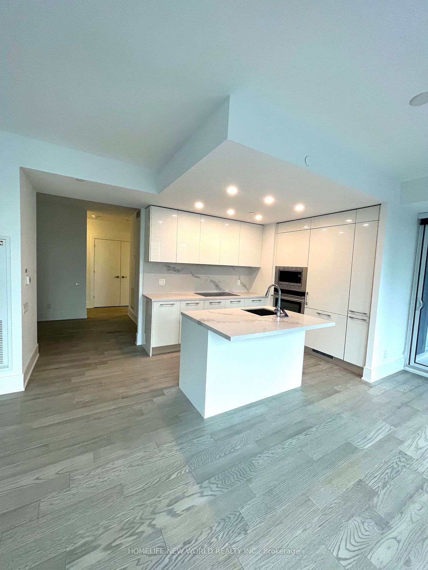 1 Gloucester Street #915