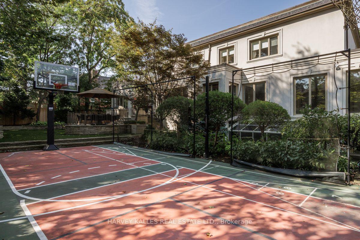 413 Lytton Boulevard