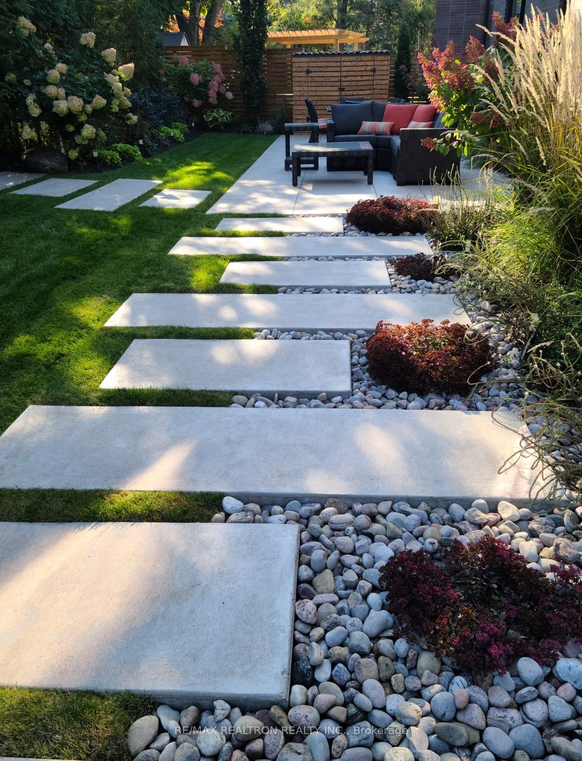 3 Valliere Place