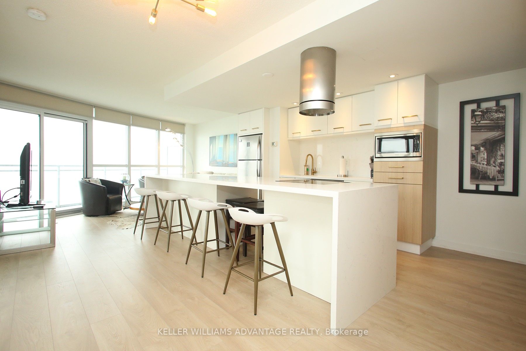 38 Dan Leckie Way, #1512