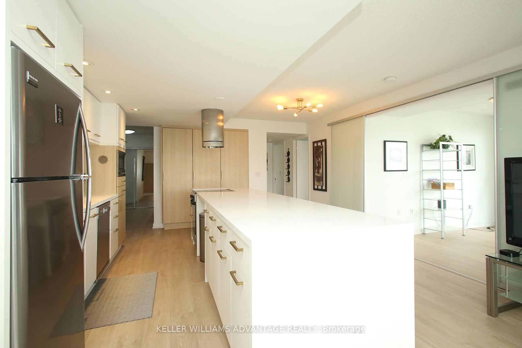 38 Dan Leckie Way, #1512