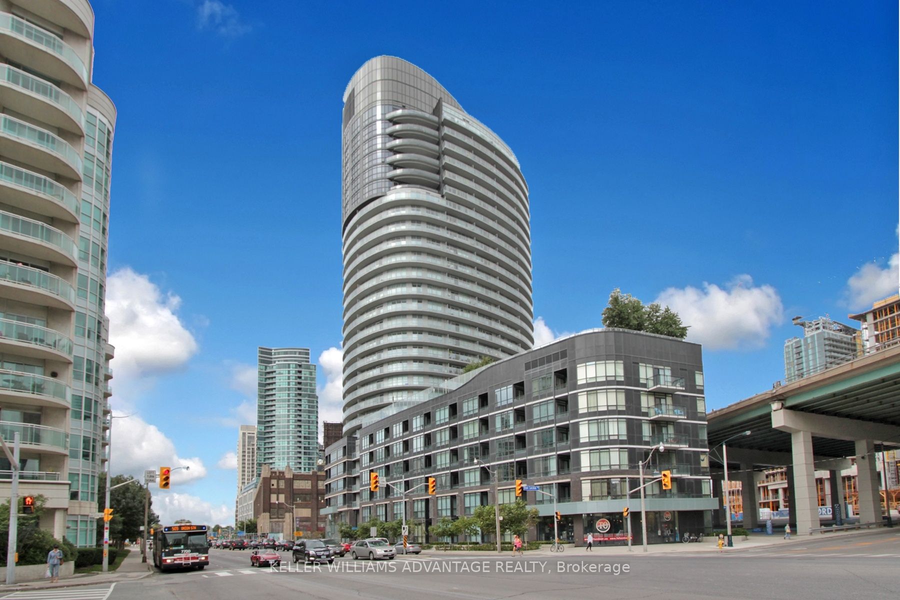 38 Dan Leckie Way, #1512