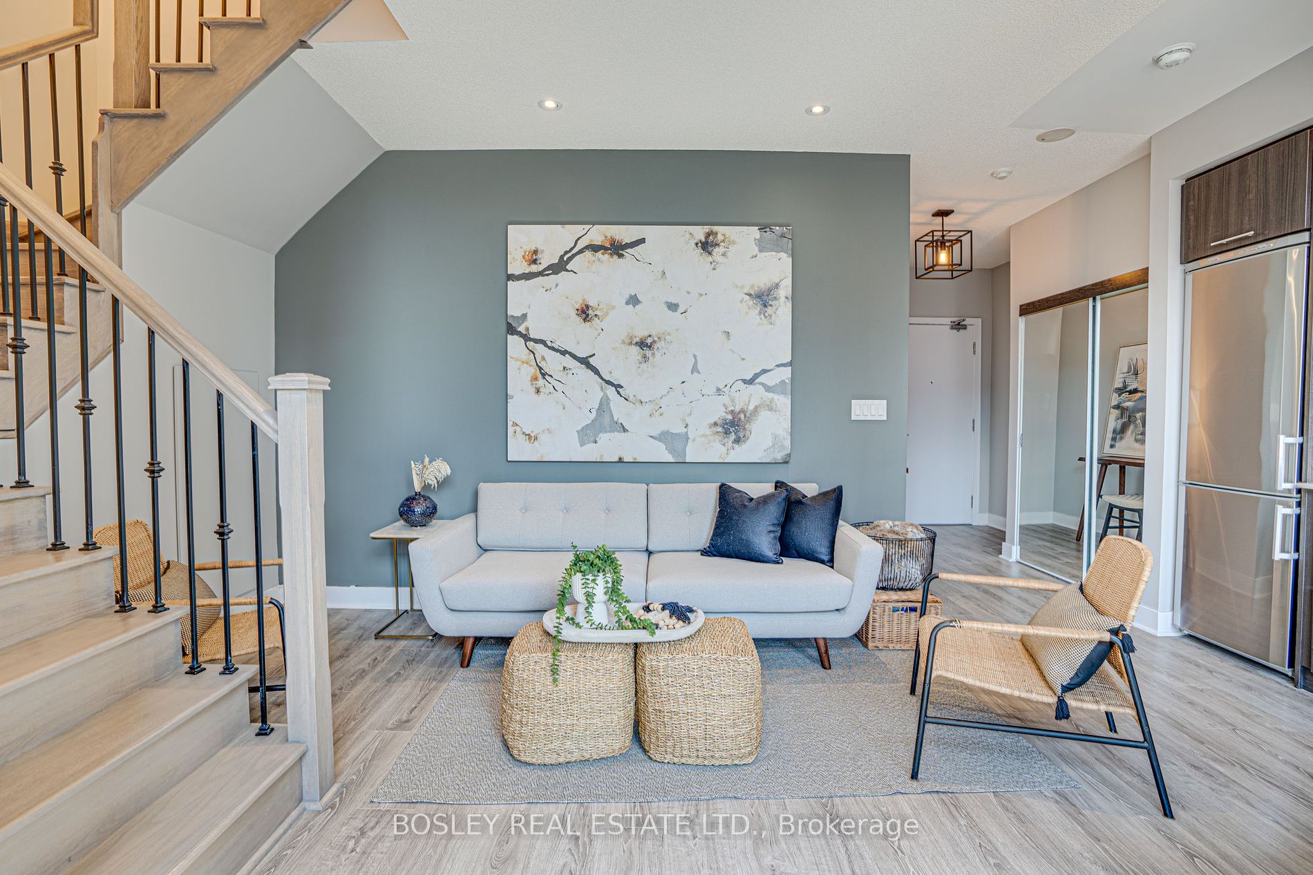 352 Front Street W, #209