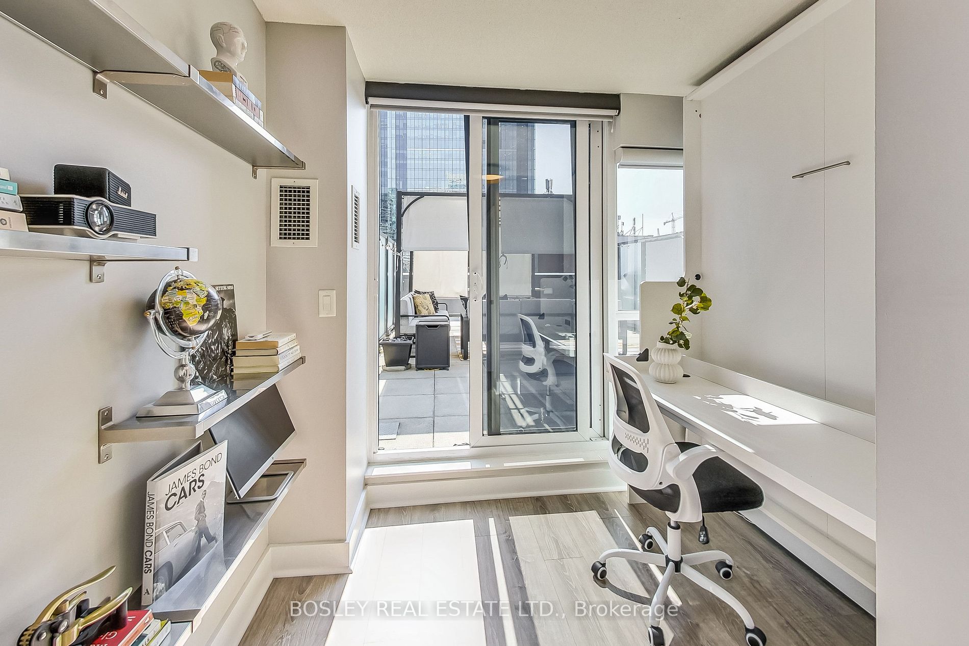 352 Front Street W, #209