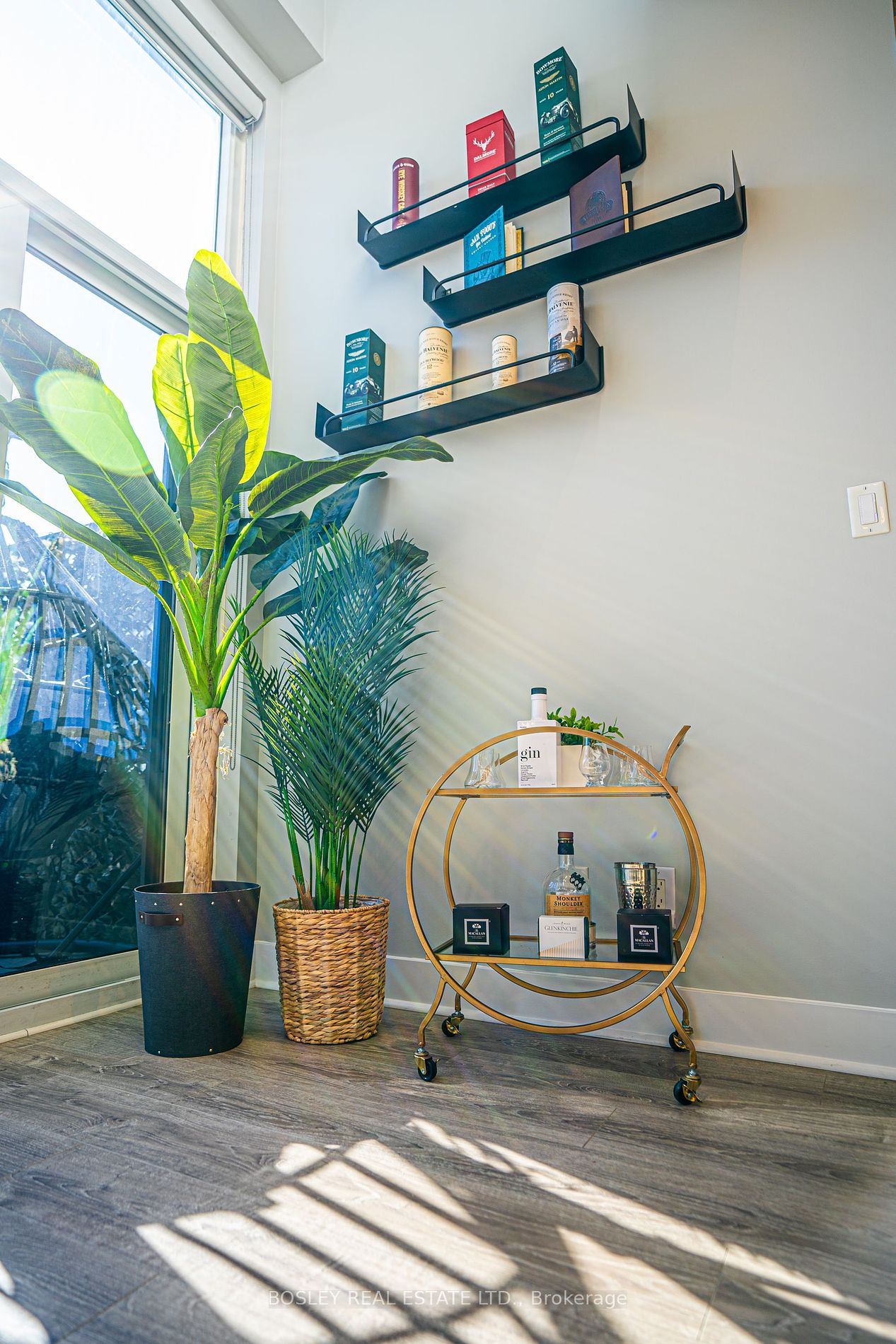 352 Front Street W, #209