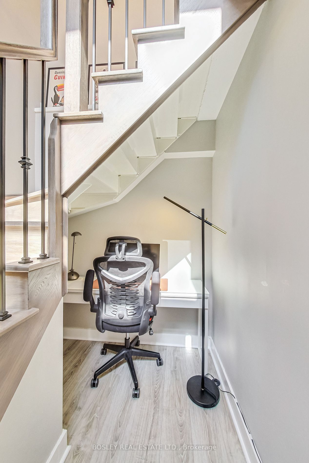352 Front Street W, #209