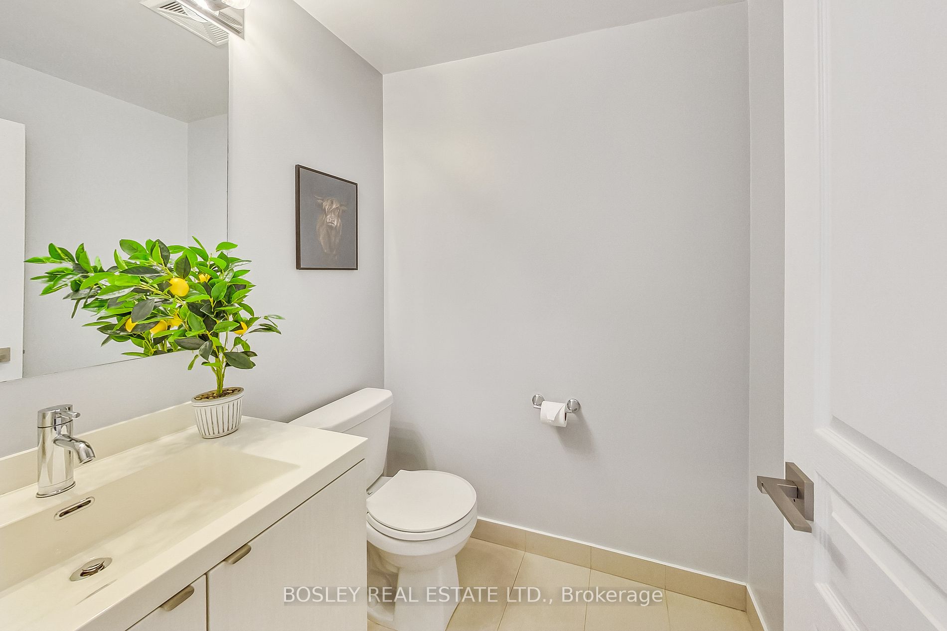 352 Front Street W, #209