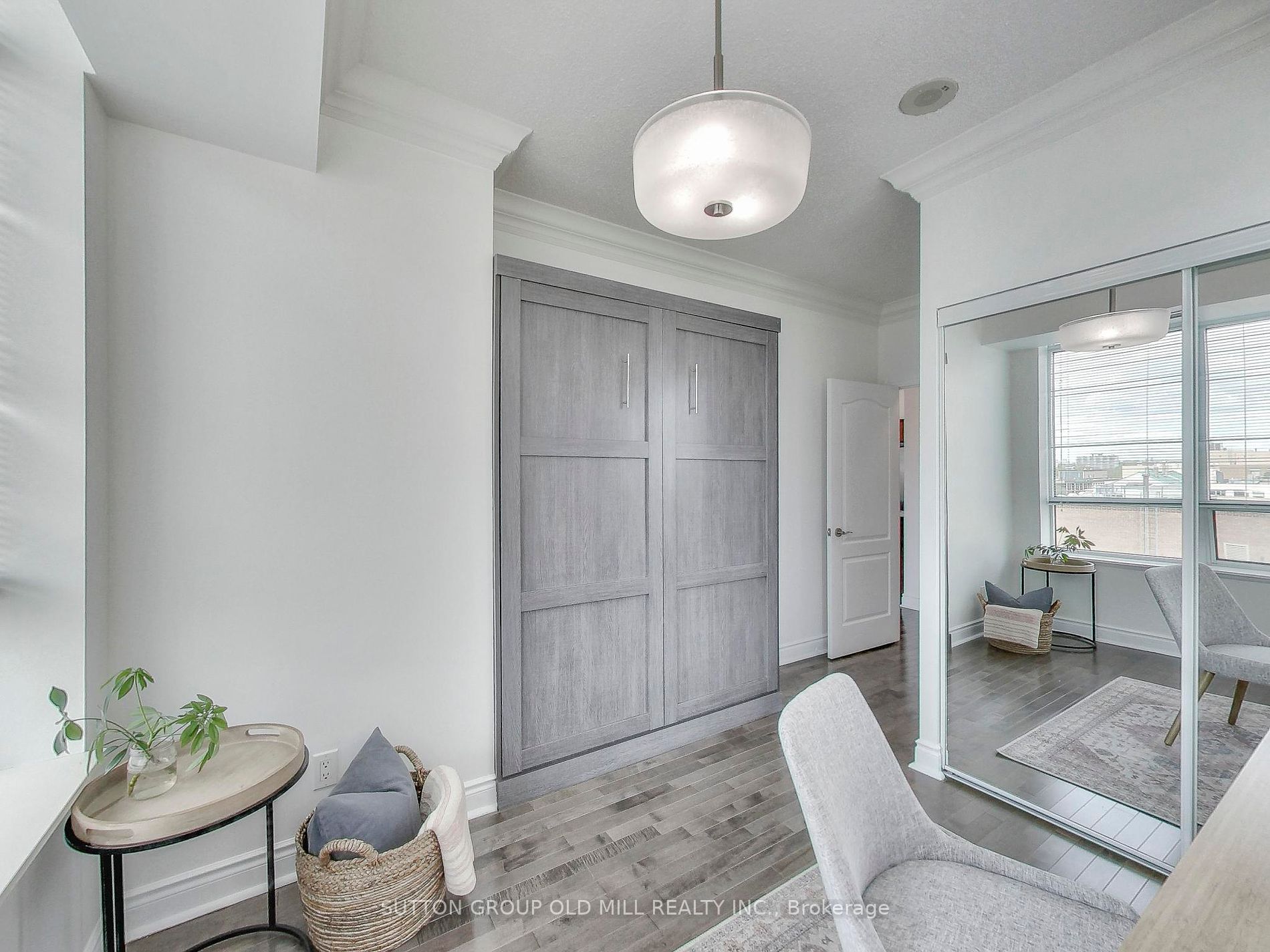 319 Merton Street, #1002