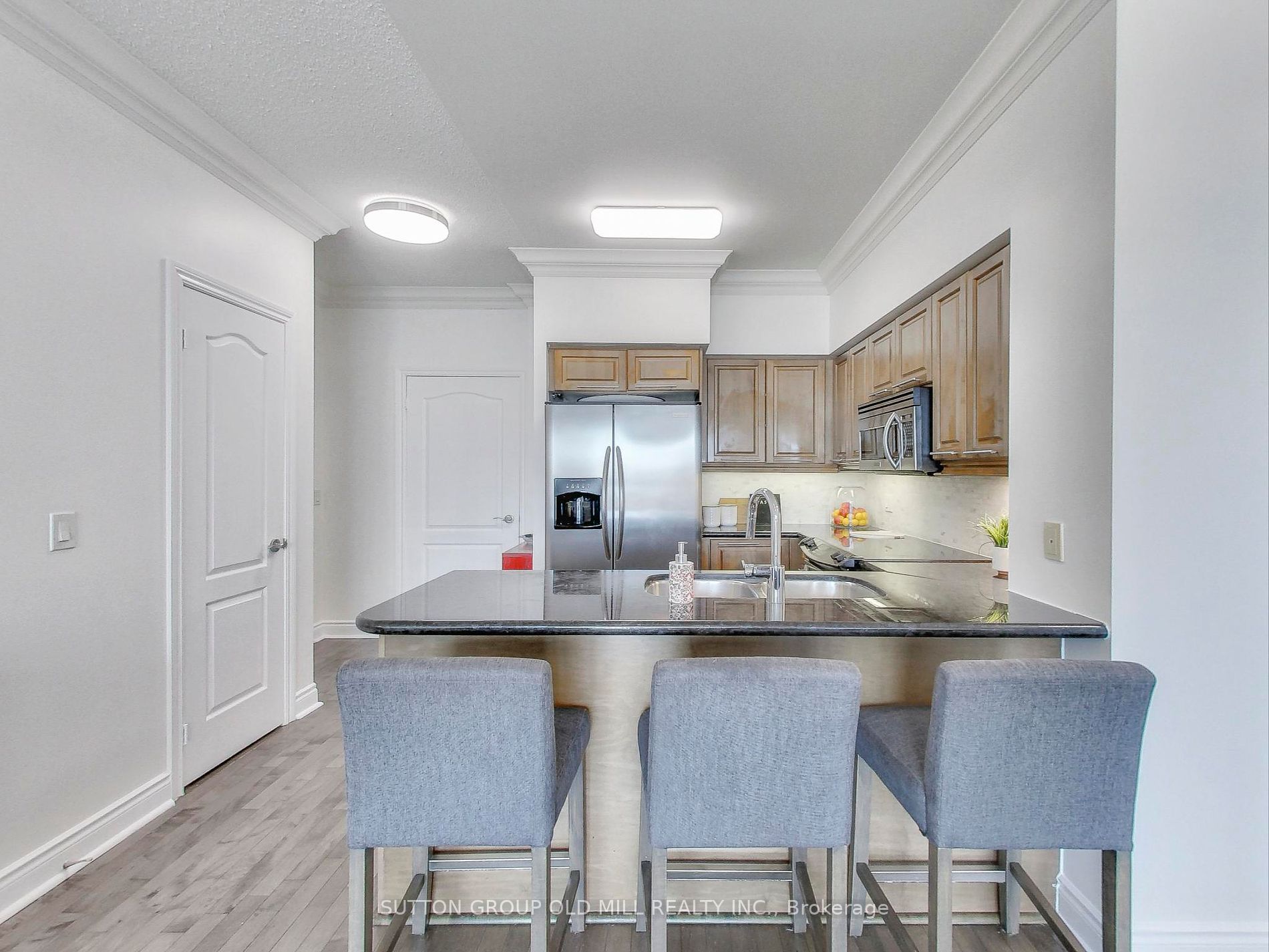 319 Merton Street, #1002