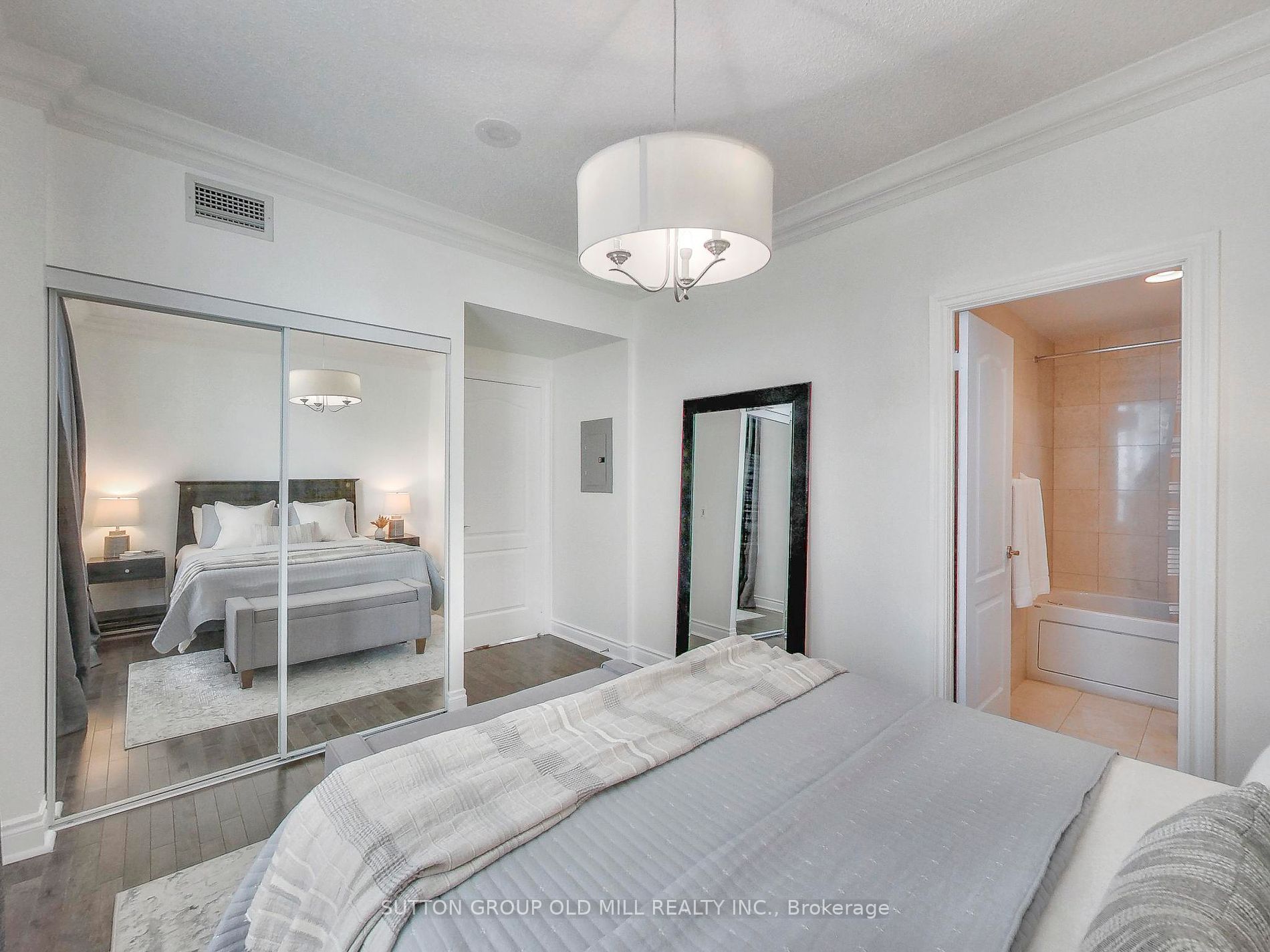 319 Merton Street, #1002