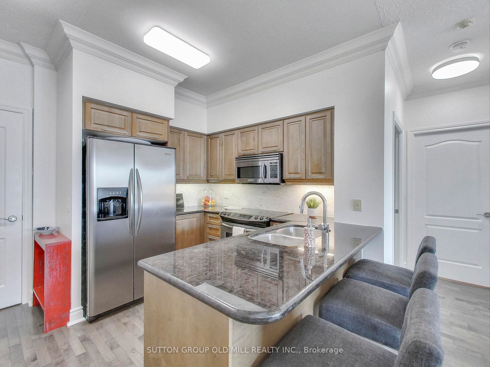 319 Merton Street, #1002