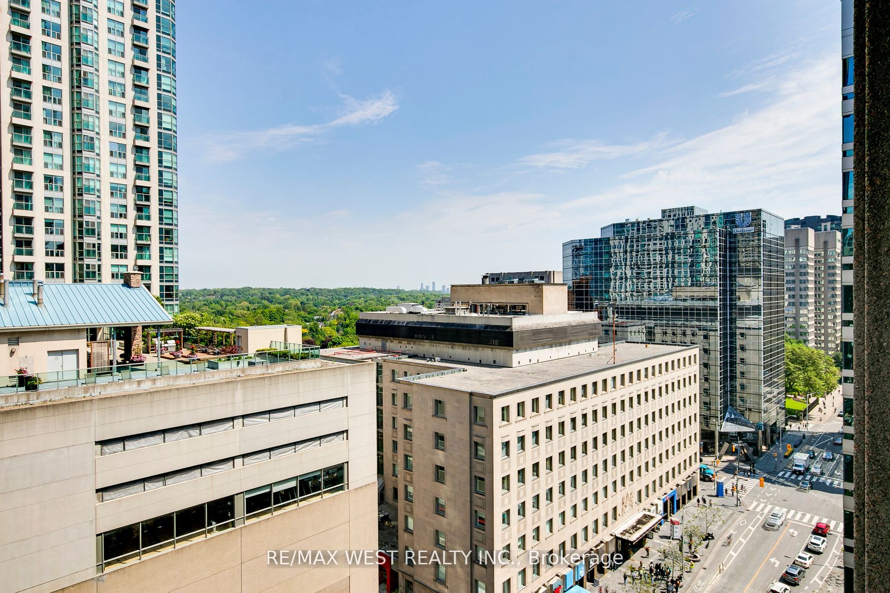 85 Bloor Street E, #1503