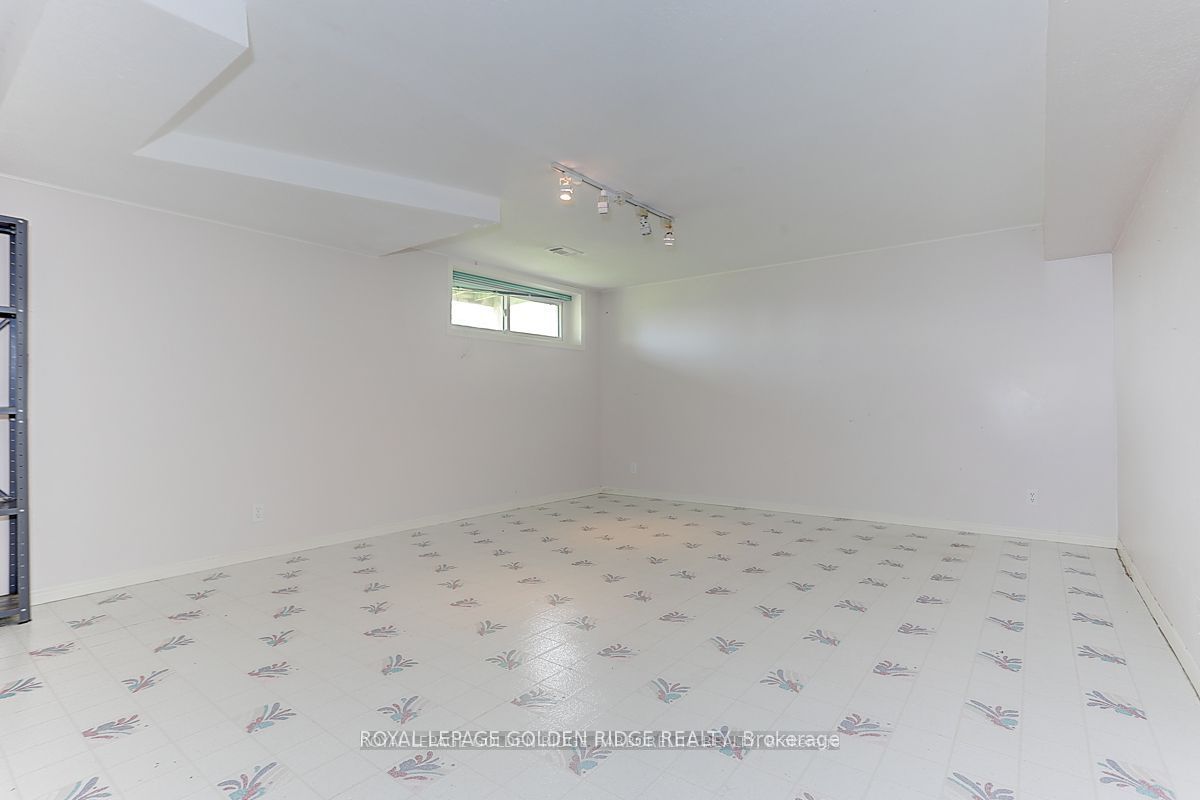 19 Morewood Crescent