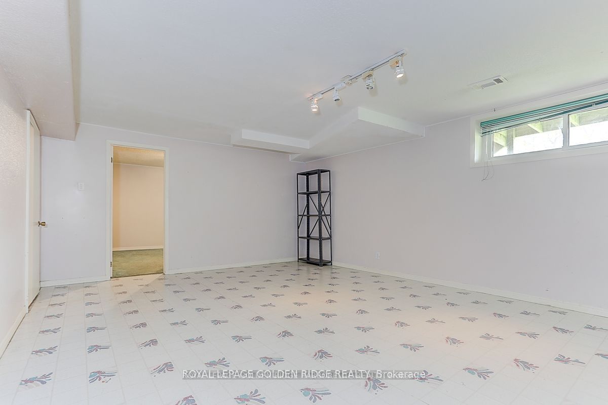 19 Morewood Crescent