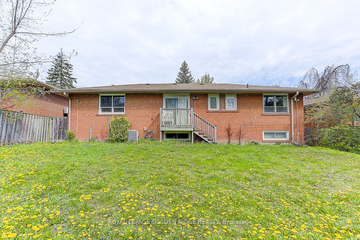 19 Morewood Crescent