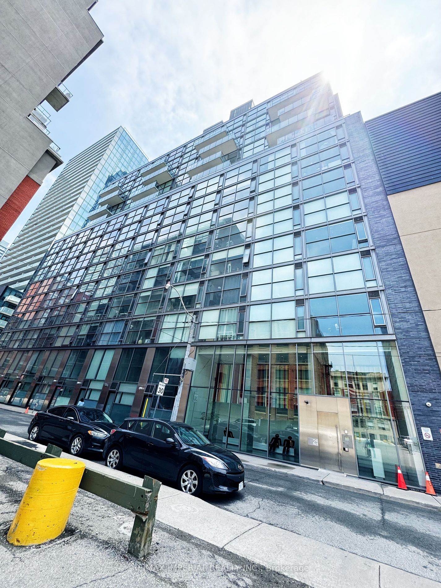25 Oxley Street #405