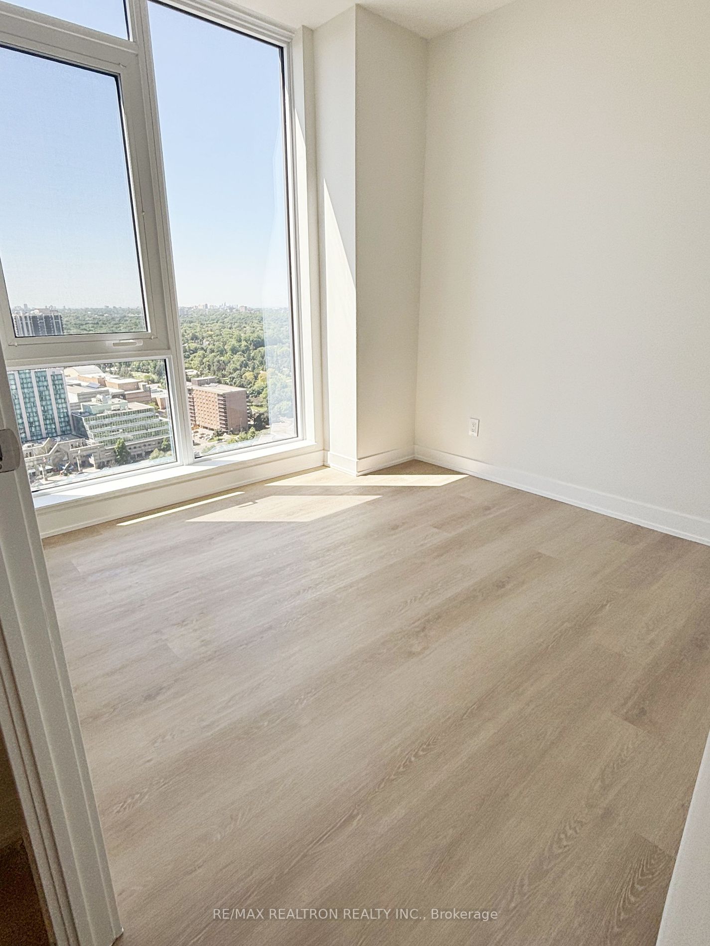 15 Ellerslie Ave, #2805