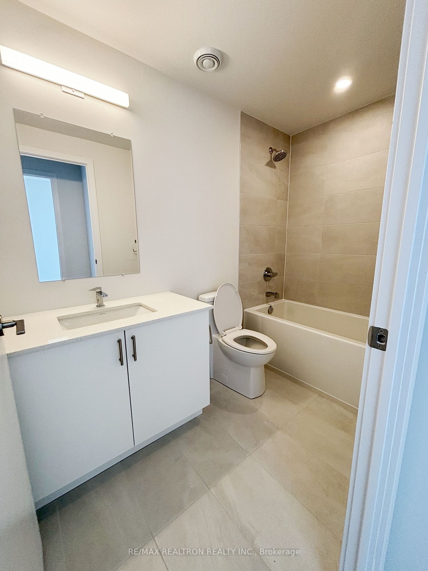 15 Ellerslie Ave, #2805