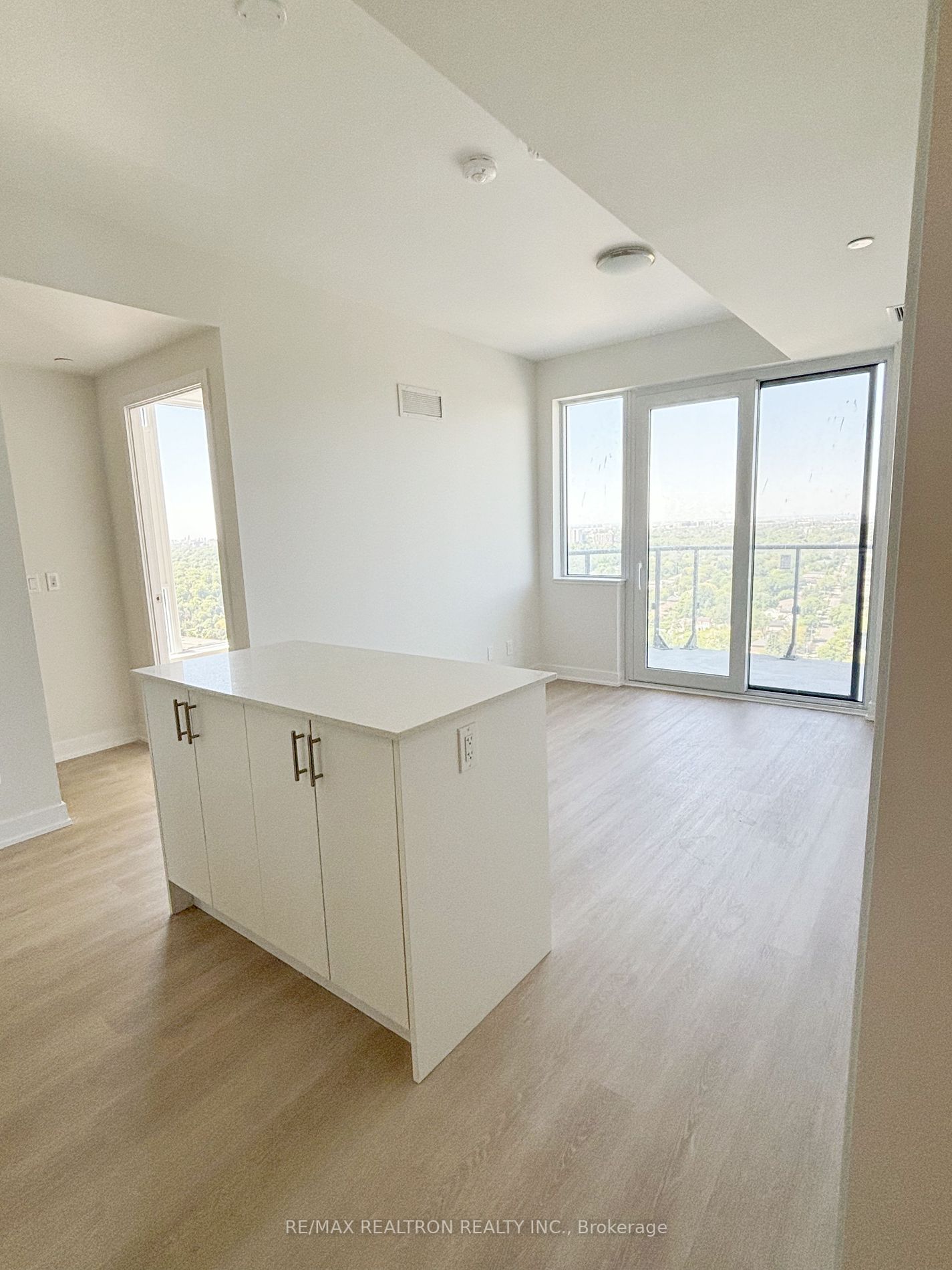 15 Ellerslie Ave, #2805