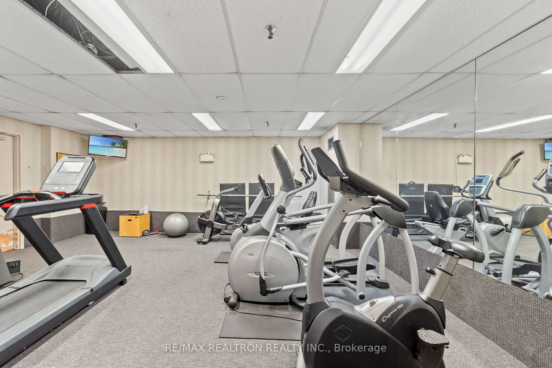 3000 Bathurst St, #706