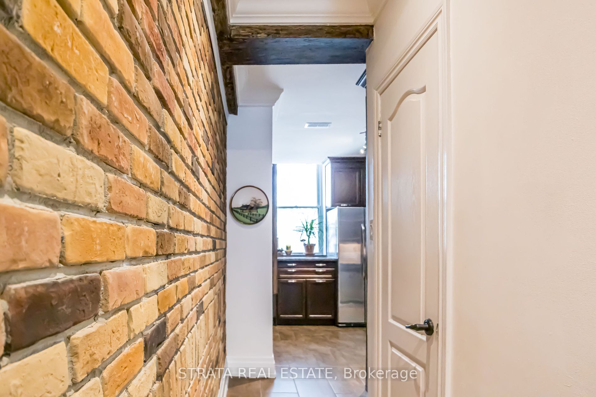 364 Dundas St E, #A