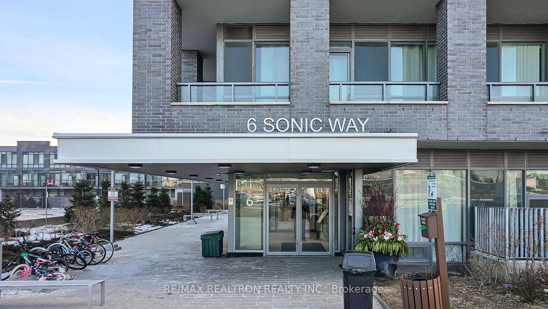 6 Sonic Way, #3101