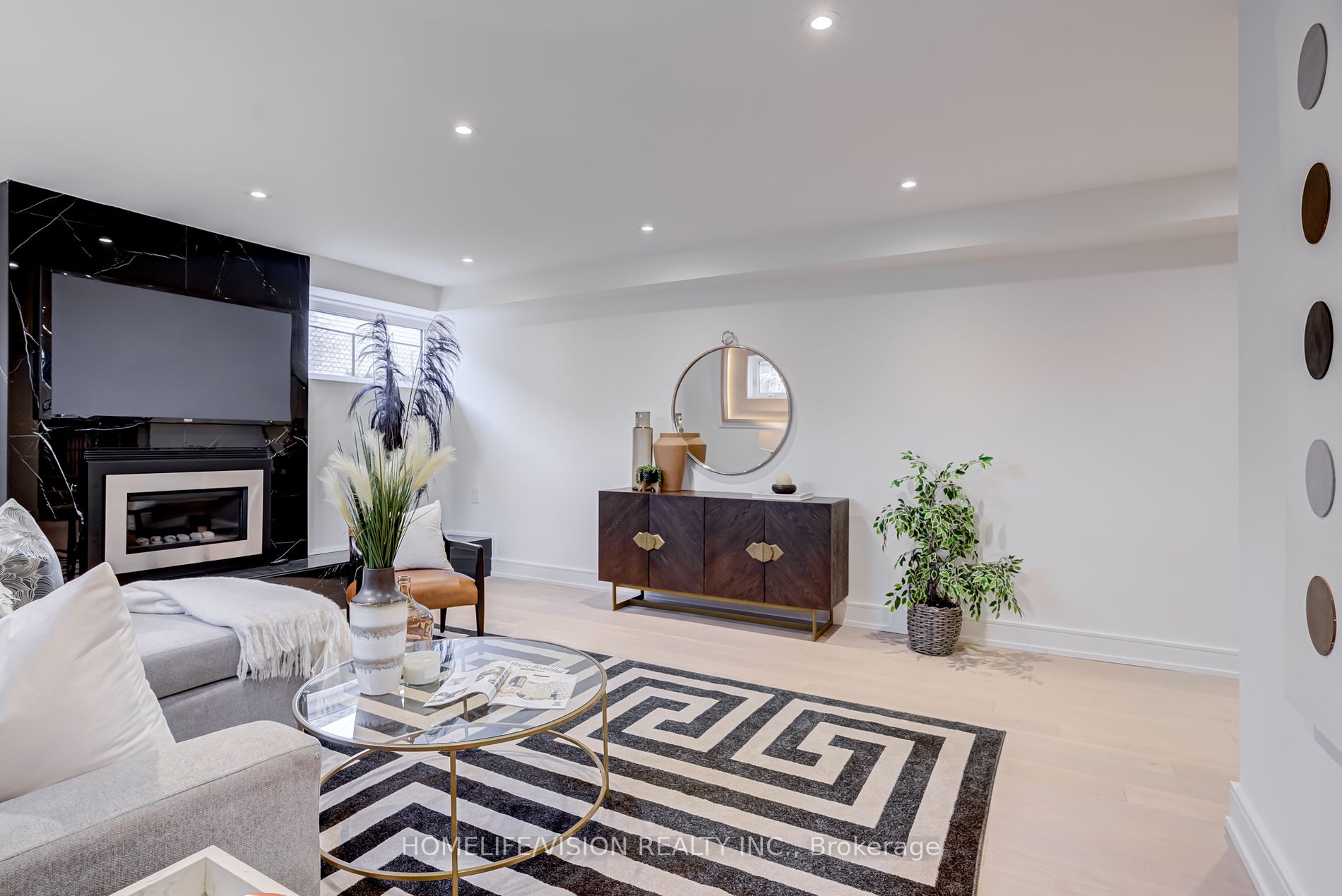 29 Parmbelle Cres