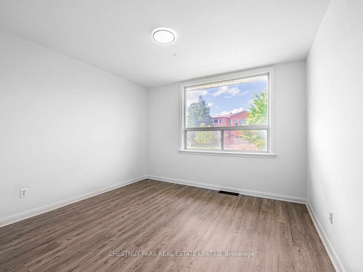 217 Cocksfield Ave