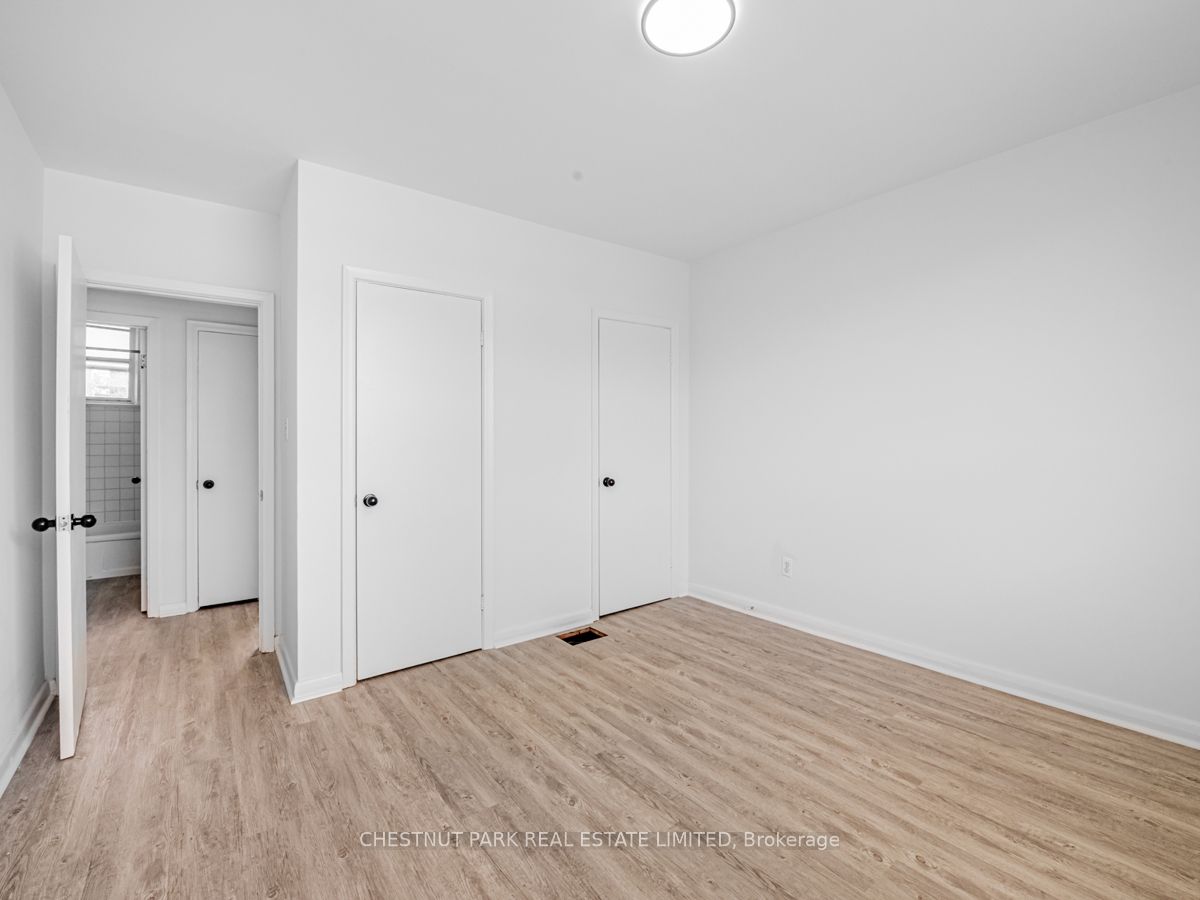 217 Cocksfield Ave