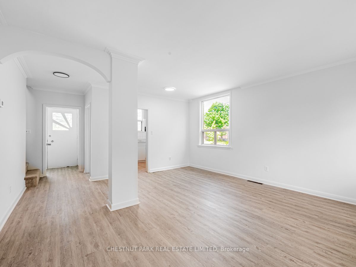 217 Cocksfield Ave