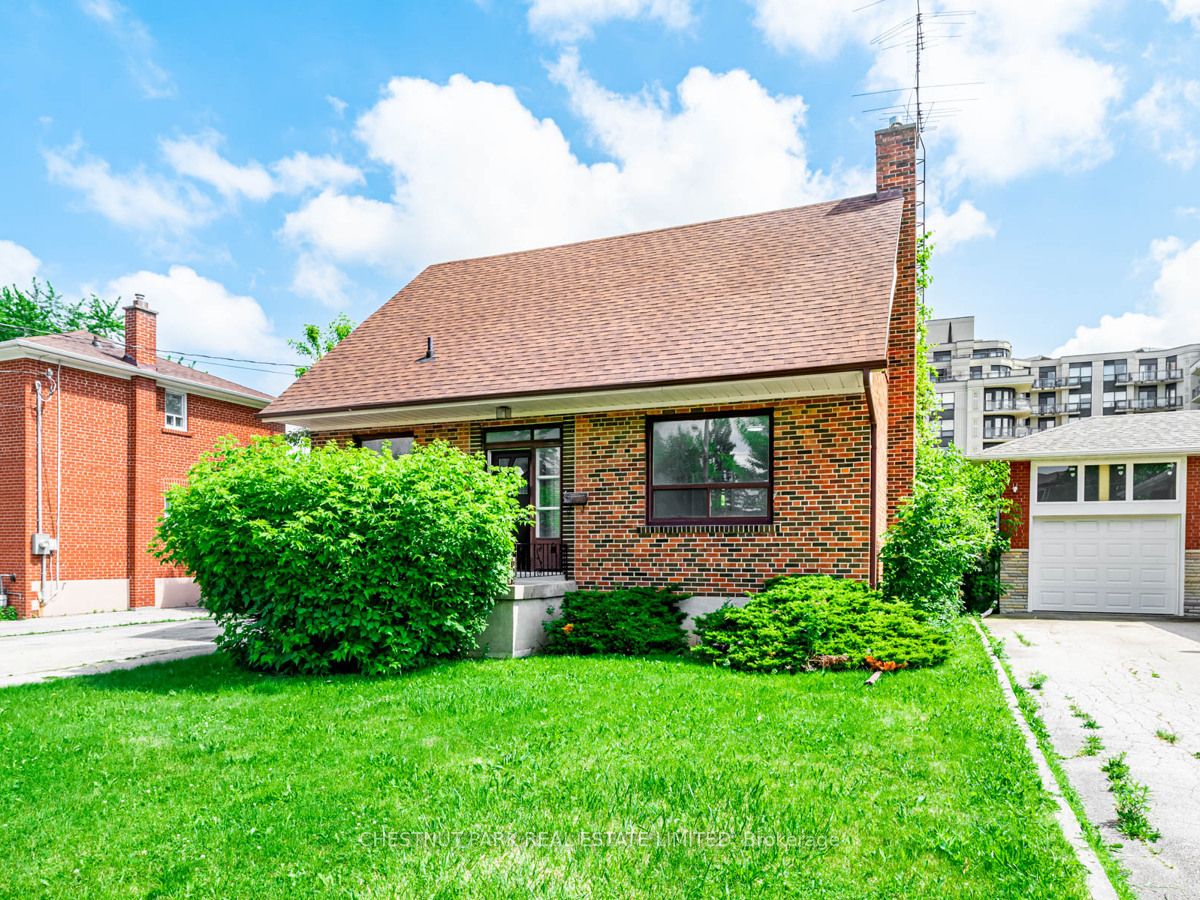 217 Cocksfield Ave