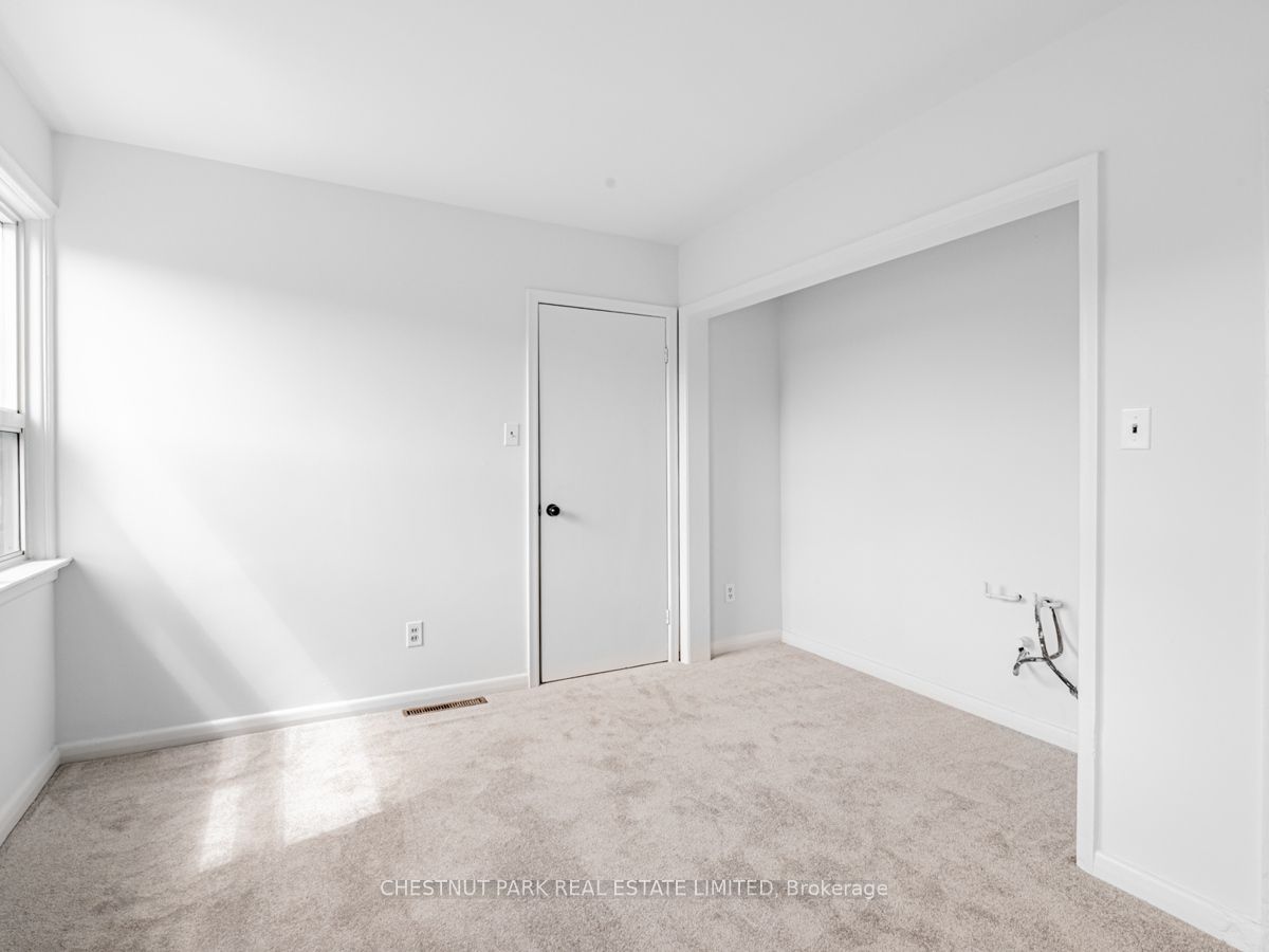 217 Cocksfield Ave