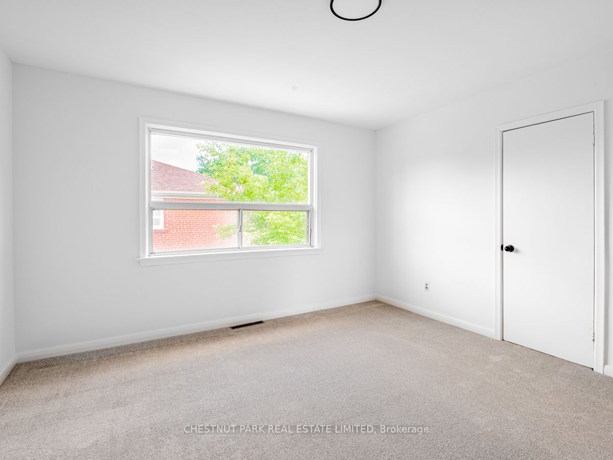 217 Cocksfield Ave